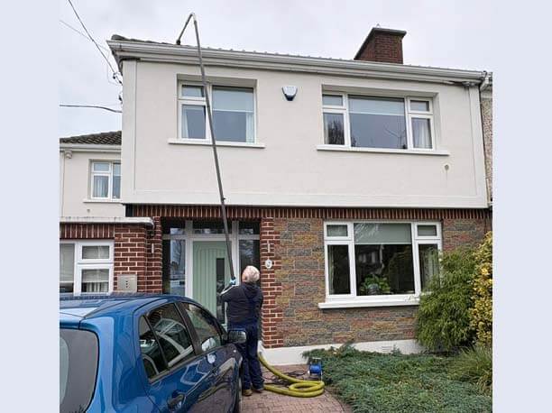 Gutter cleaning in Templegue